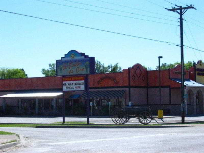 Days Inn Gun Barrel City Extérieur photo